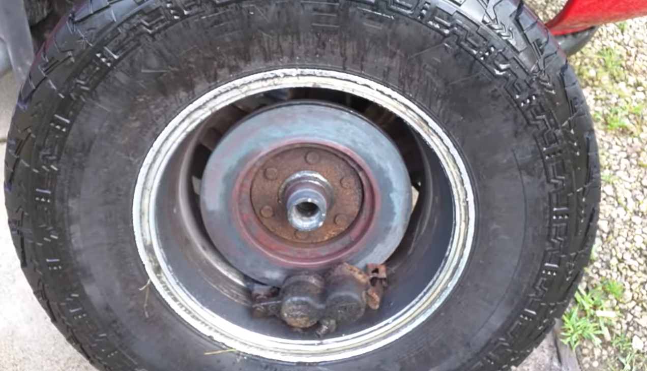 Photo showing a damaged wheel bearing